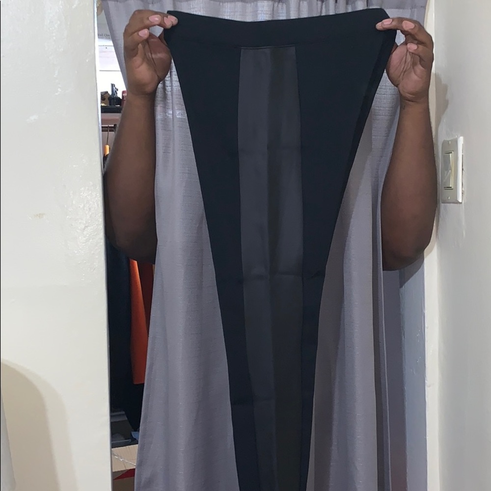 Fitted pants w/faux leather stripe